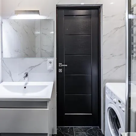 公寓 Designer Apartment! The Center! валова 29 利沃夫